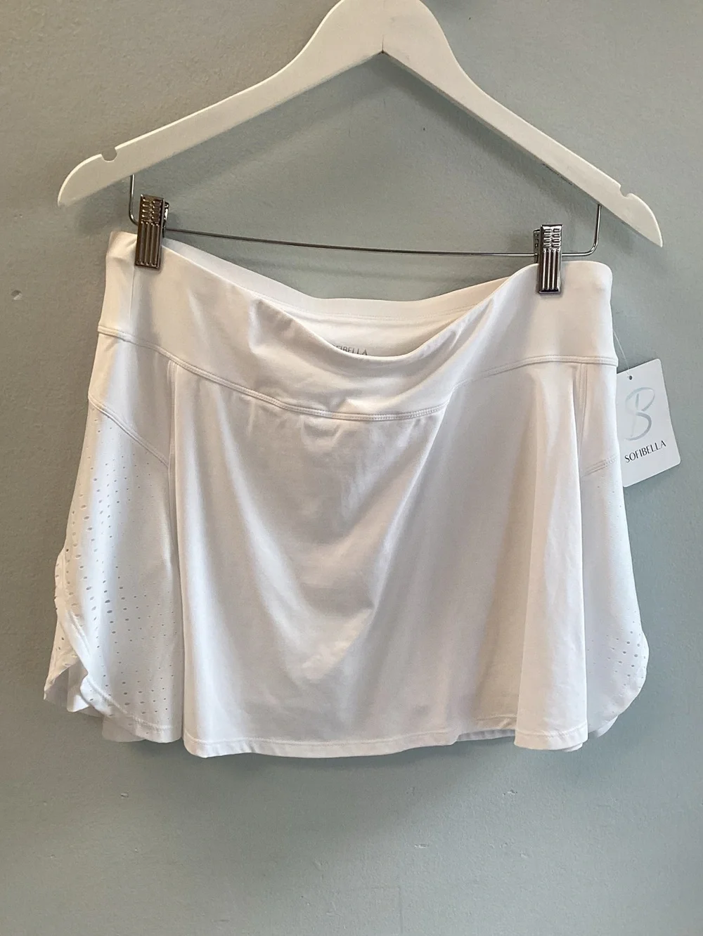 Sofibella Women's White Athletic Skirt - Circle Skirt Style